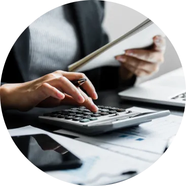 社用車の管理コストを抑えたい企業のイメージ