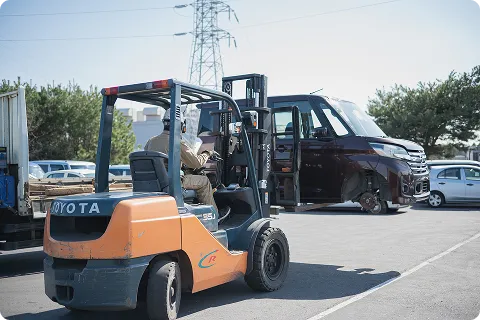 カーレポ株式会社の作業風景